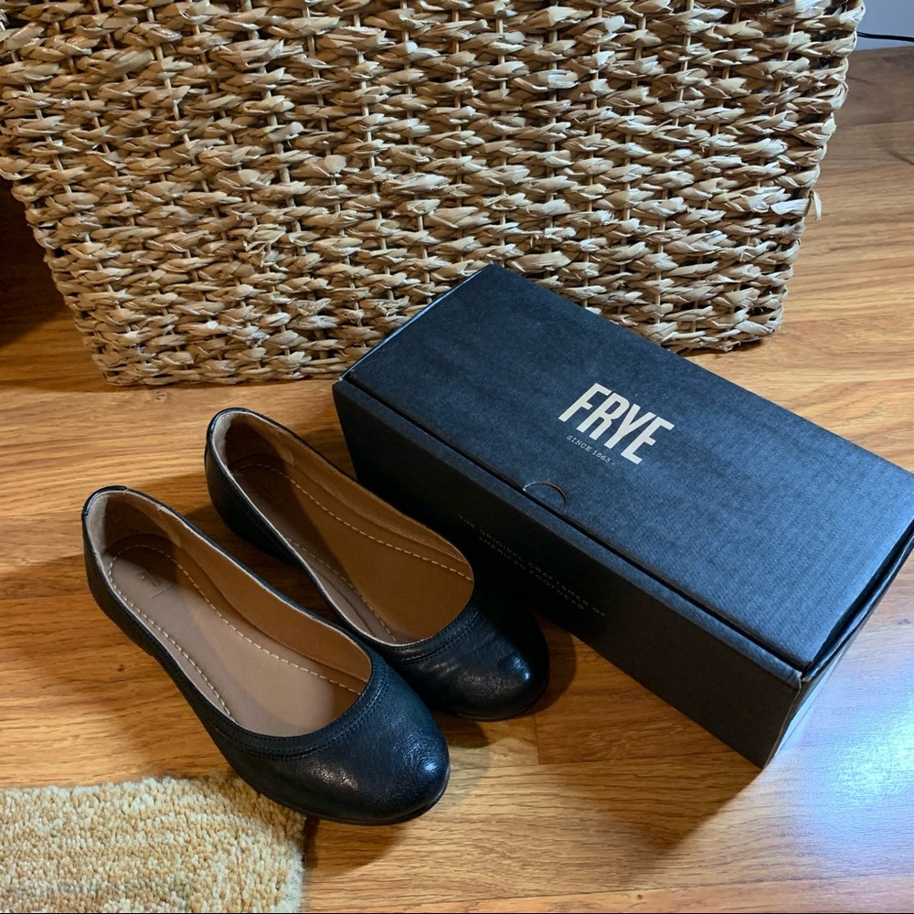 FRYE Carson Ballet Flat